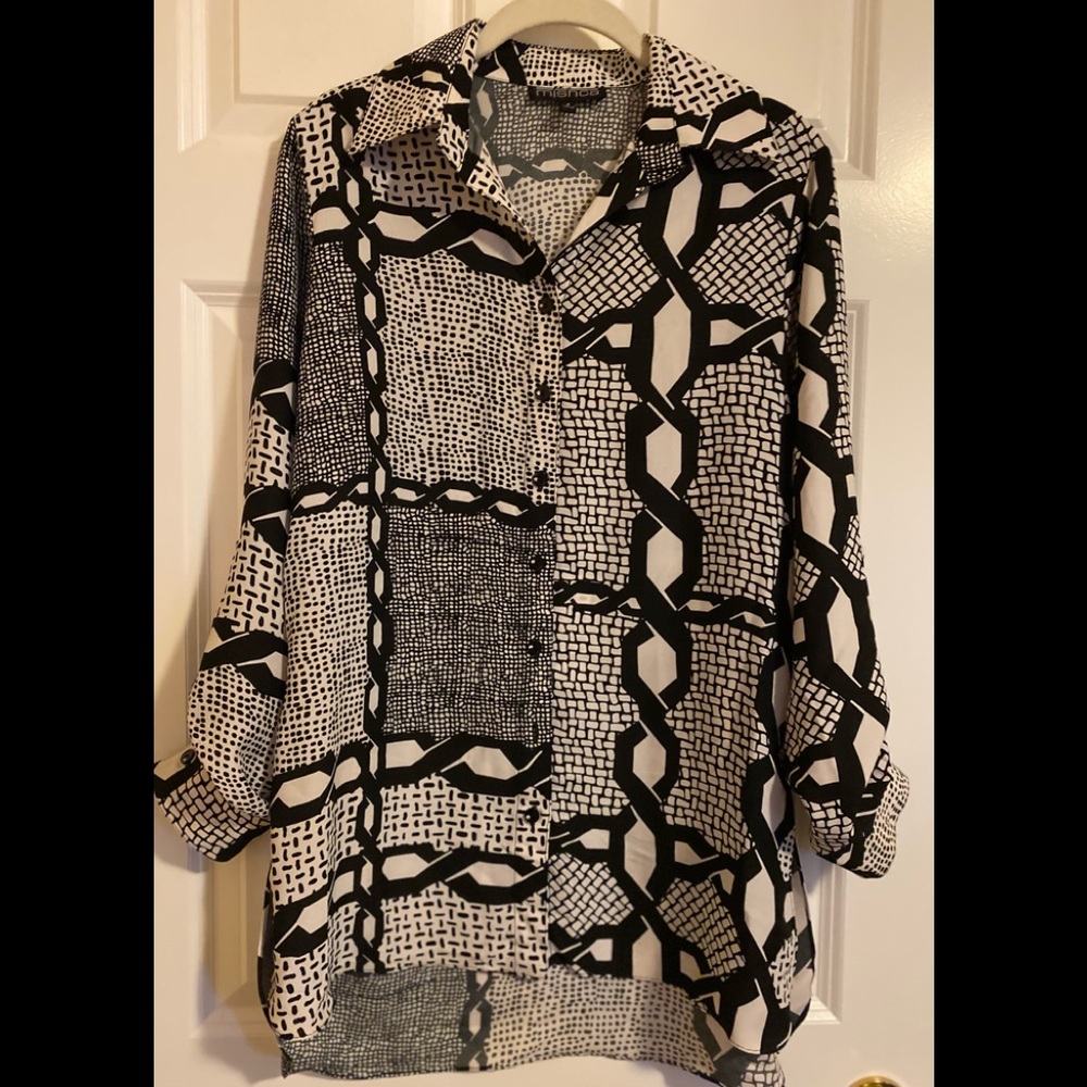 EUC mishca hi-low long blouse.